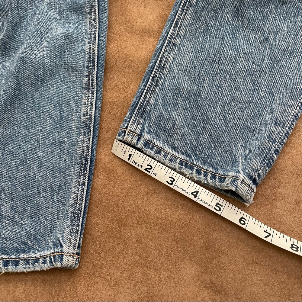 American Eagle Otfitters Strigid Ripped Distressed Mom Jean Size 4 - Picture 11 of 16